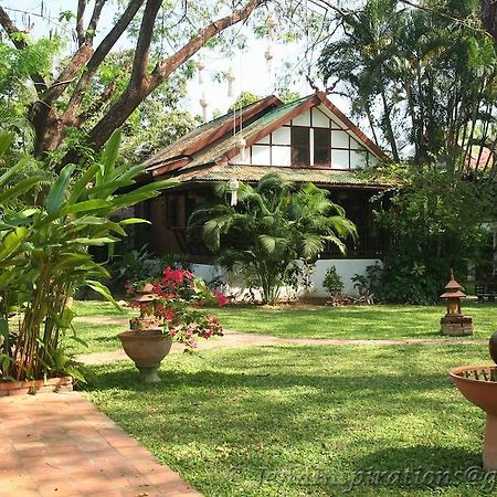 Отель Secret Garden Chiangmai San Kamphaeng Экстерьер фото