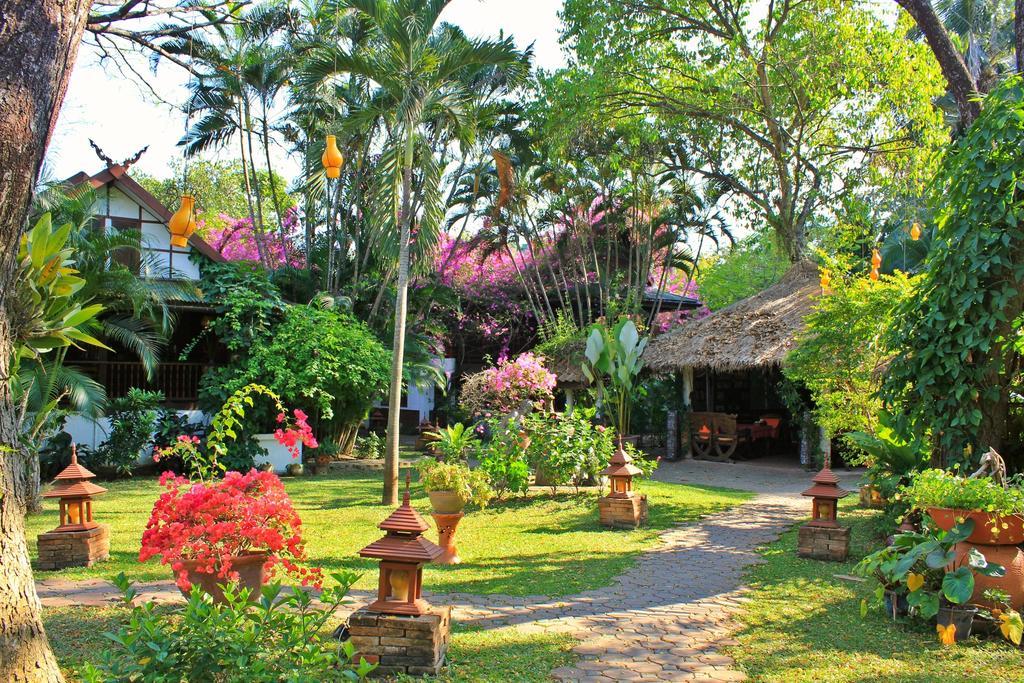 Отель Secret Garden Chiangmai San Kamphaeng Экстерьер фото