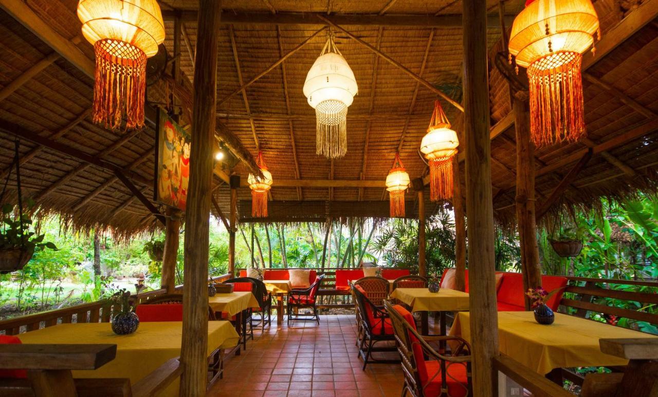 Отель Secret Garden Chiangmai San Kamphaeng Экстерьер фото
